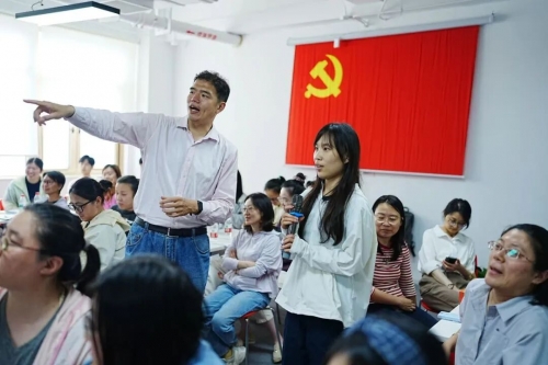 光影映初心 丹心暖社区|上海开放大学浦东东校公益课程进社区
